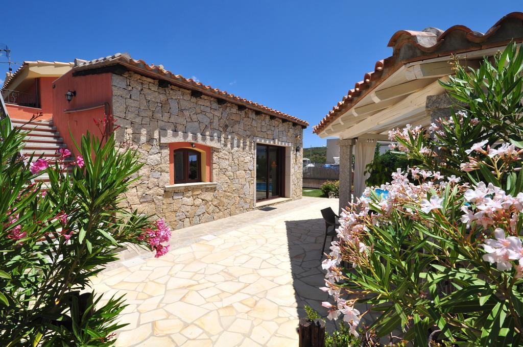 Affittacamere B&B La Villa Dei Graniti 维拉西米乌斯 外观 照片