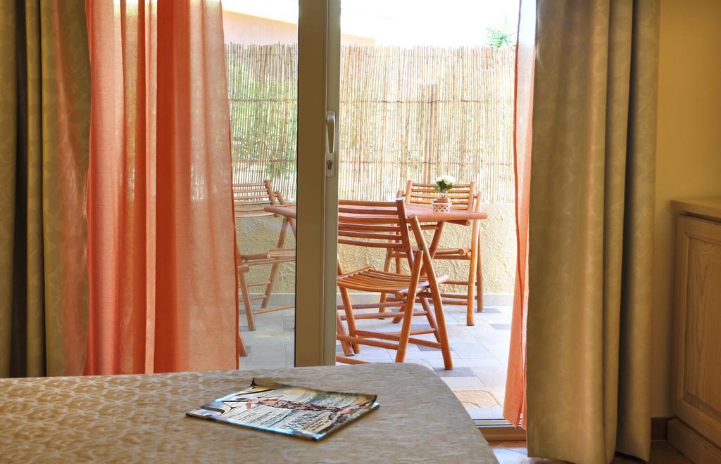 Affittacamere B&B La Villa Dei Graniti 维拉西米乌斯 客房 照片