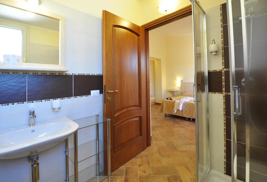 Affittacamere B&B La Villa Dei Graniti 维拉西米乌斯 客房 照片
