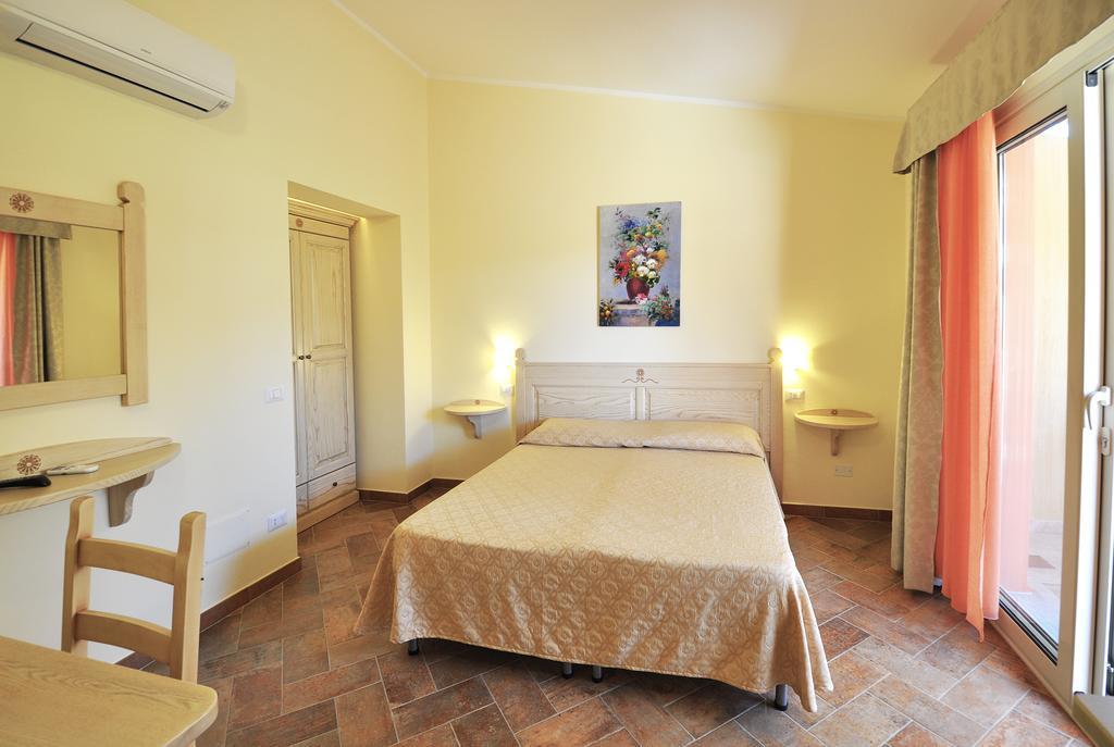 Affittacamere B&B La Villa Dei Graniti 维拉西米乌斯 客房 照片