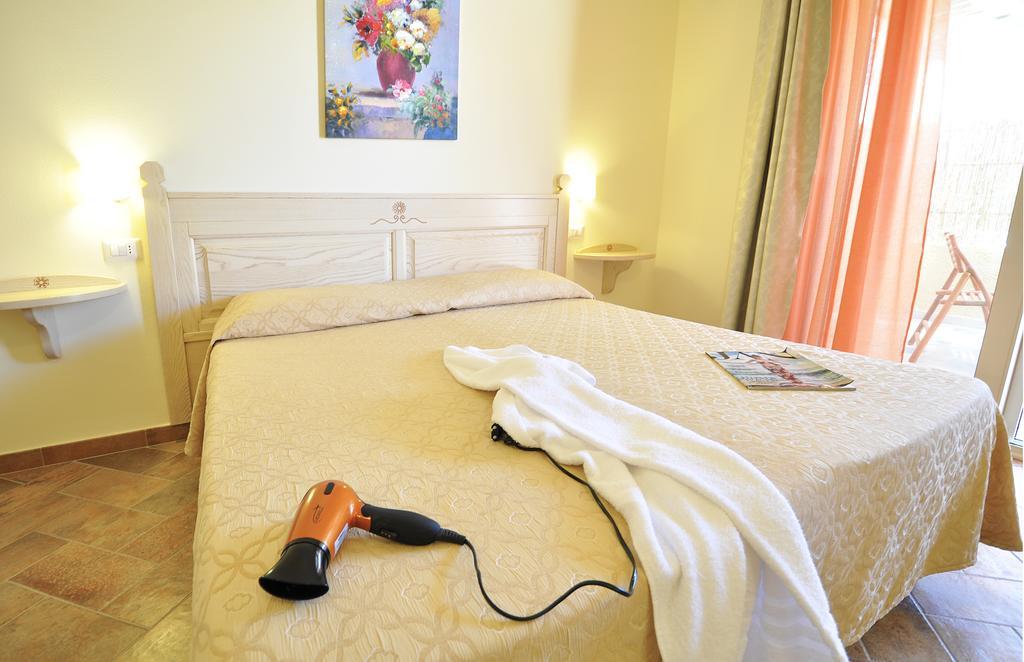 Affittacamere B&B La Villa Dei Graniti 维拉西米乌斯 客房 照片