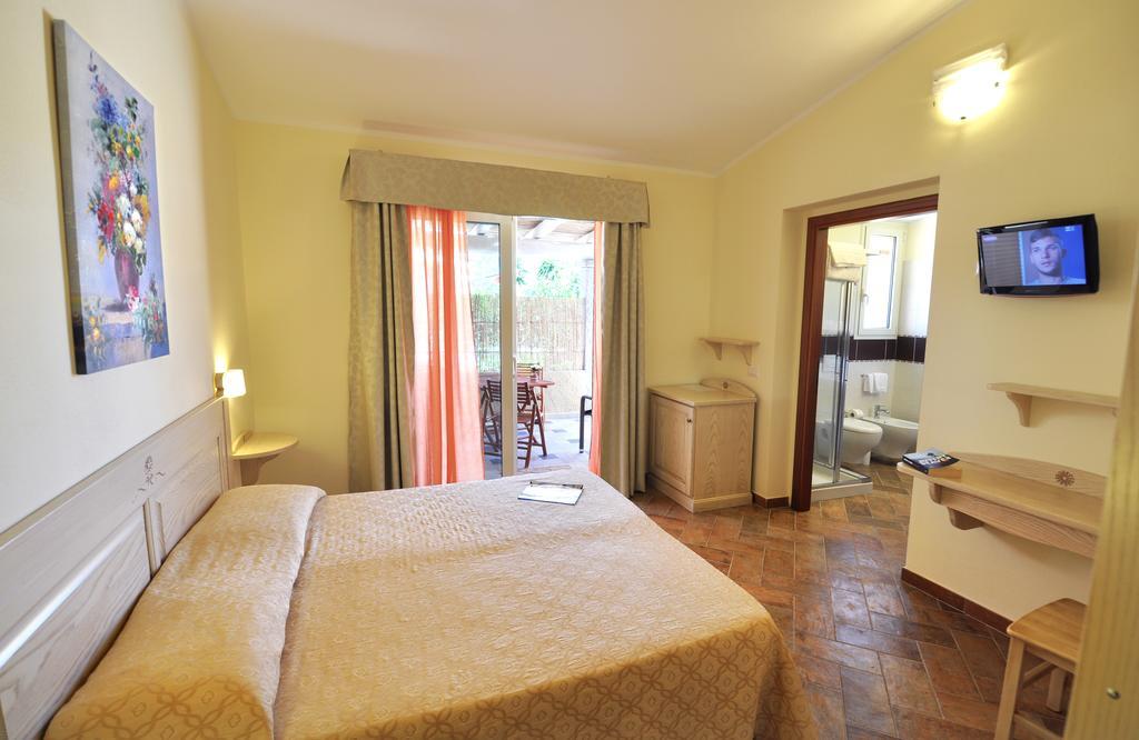 Affittacamere B&B La Villa Dei Graniti 维拉西米乌斯 客房 照片