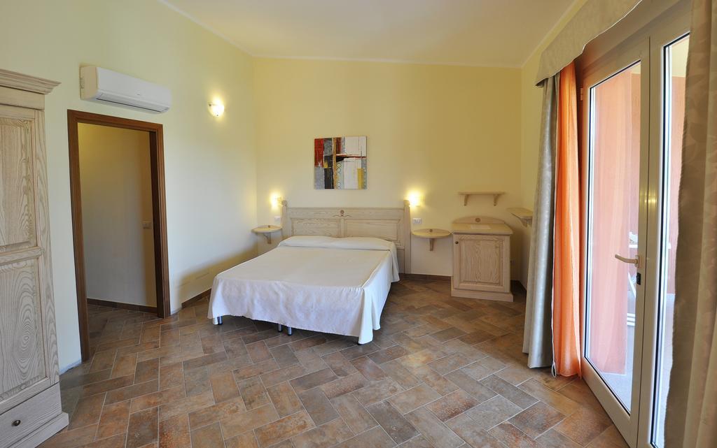 Affittacamere B&B La Villa Dei Graniti 维拉西米乌斯 客房 照片