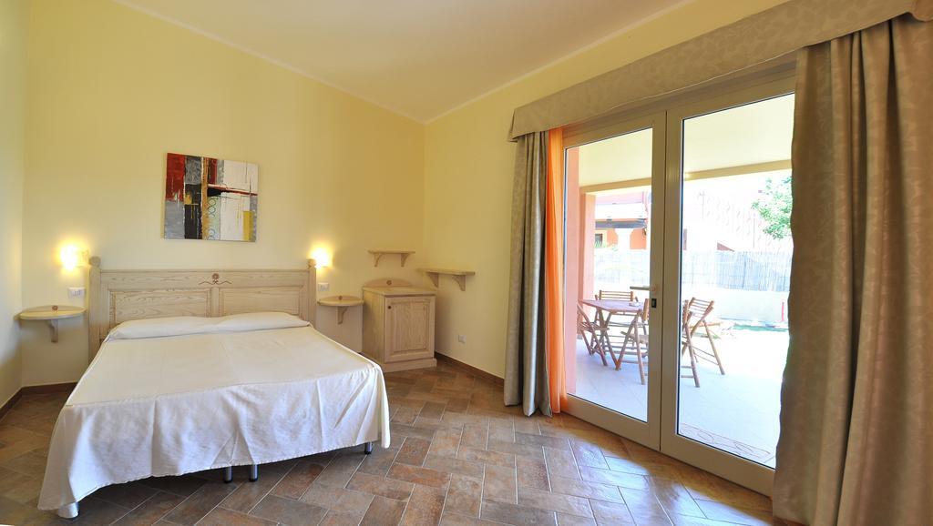 Affittacamere B&B La Villa Dei Graniti 维拉西米乌斯 客房 照片