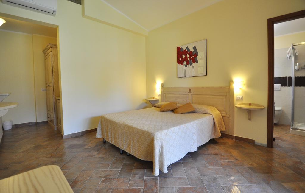 Affittacamere B&B La Villa Dei Graniti 维拉西米乌斯 客房 照片