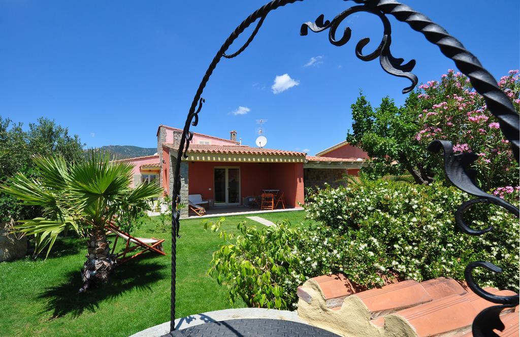 Affittacamere B&B La Villa Dei Graniti 维拉西米乌斯 外观 照片