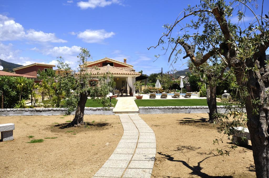 Affittacamere B&B La Villa Dei Graniti 维拉西米乌斯 外观 照片