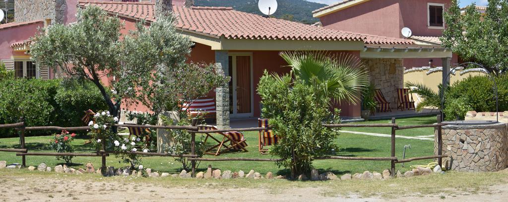 Affittacamere B&B La Villa Dei Graniti 维拉西米乌斯 外观 照片