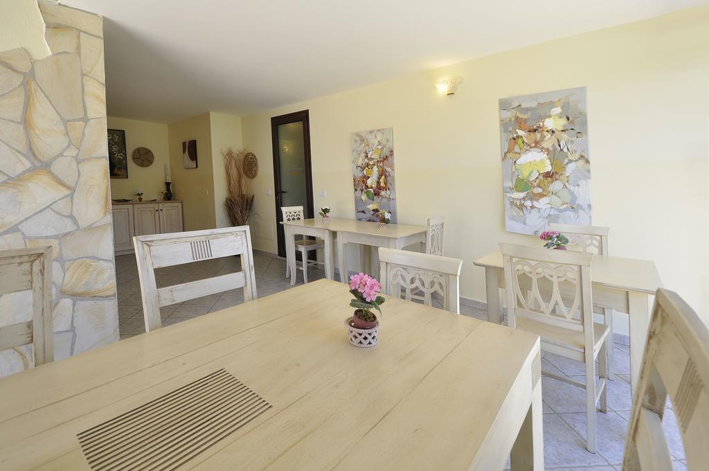 Affittacamere B&B La Villa Dei Graniti 维拉西米乌斯 外观 照片