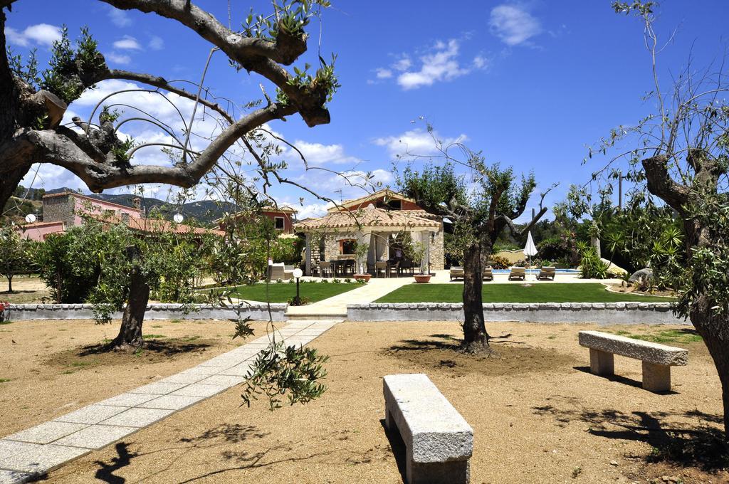 Affittacamere B&B La Villa Dei Graniti 维拉西米乌斯 外观 照片