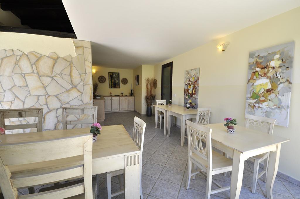 Affittacamere B&B La Villa Dei Graniti 维拉西米乌斯 外观 照片