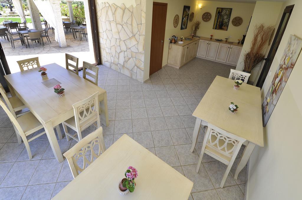 Affittacamere B&B La Villa Dei Graniti 维拉西米乌斯 外观 照片